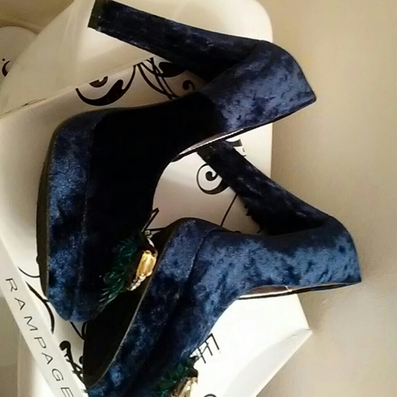 Shoes, Rampage - Picture 5 of 8